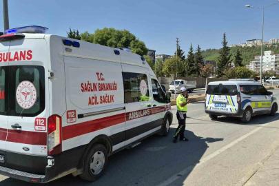 Motosikletin çarptığı kadın yaralandı