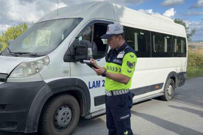 Okulların ilk gününde jandarmadan servis araçlarına sıkı denetim