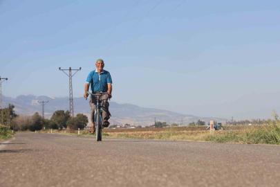 Ömrünü pedal çevirerek geçiren 85 yaşındaki yaşlı adam, ’Ne mazot ne gaz, pedal çevirmeye doyum olmaz’ bilinciyle günde 20 kilometre yol katediyor