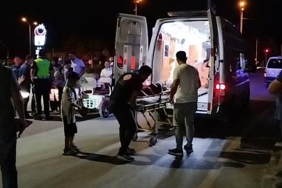 Otomobil ile elektrikli motosiklet çarpıştı: 3 yaralı