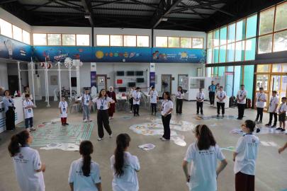 Özel çocuklar Samsun’da bilimle buluşuyor