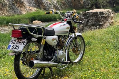 Park halindeki motosiklet çalındı