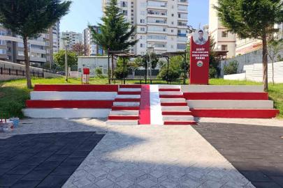 Parklara kırmızı-beyaz dokunuş