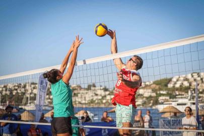 Plaj Voleybolu Şenliği Gündoğan’da tamamlandı