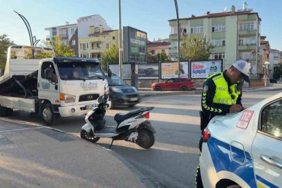 Plakasız motosiklete bindi, 46 bin lira ceza yiyip motor ve ehliyetinden oldu