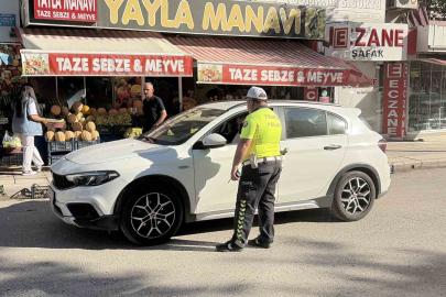 Polislerin gözü önünde ters yöne girdi, 10 bin lira ceza yedi