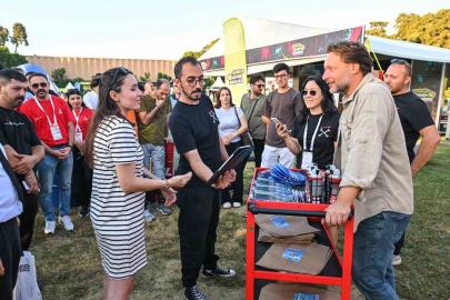Red Bull Karton Tekne Yarışması fuar coşkusuna renk kattı