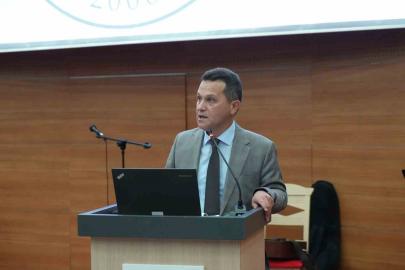 Rektör Ahmet Hamdi Topal: "Yapay zekanın, veri biliminin ve en ileri teknolojilerin mimarları sizler olacaksınız"