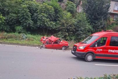 Rize’de tır arızalanan otomobile çarptı: 1’i ağır 2 yaralı