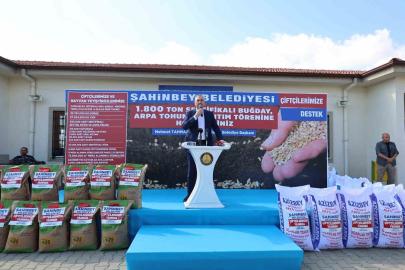 Şahinbey Belediyesi’nden çiftçilere bin 800 ton tohum desteği