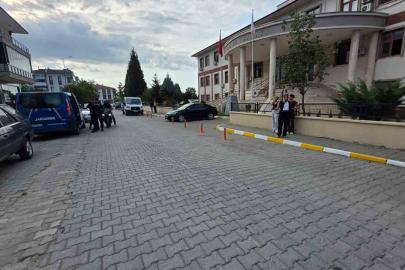 Sakarya’da tartıştığı eşini bıçaklayan şahıs tutuklandı