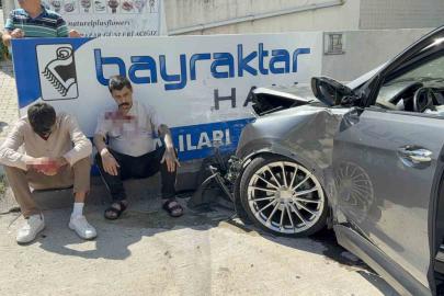 Samsun’da 2 otomobile çarpıp savrulan araç duvara çarptı: 3 yaralı