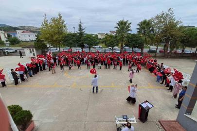 Samsun’da özel öğrencilerden İlköğretim Haftası’na renkli kutlama