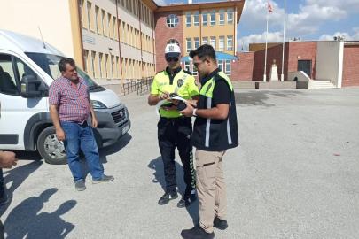 Sandıklı’da okul çevreleri ve öğrenci servisleri denetlendi