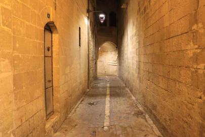 Şanlıurfa’da tarihi sokaklar ışıklandırıldı