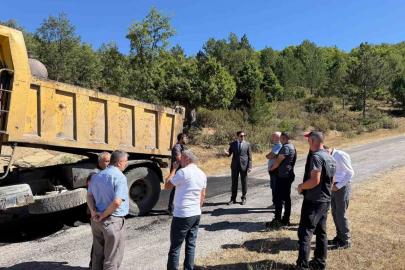 Şaphane’de Değirmendere köyü yolunda bakım ve onarım çalışması
