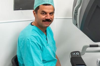 Selçuk Tıp’ta robotik cerrahi ameliyatlarından fark ücret alınmıyor