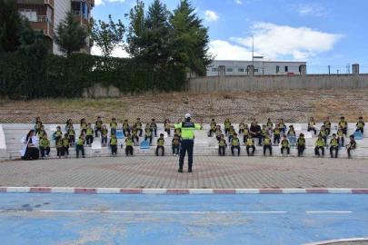 Siirt’te çocuklara trafik güvenliği eğitimi