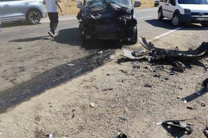 Siirt’te hafif ticari araç ile kamyonet çarpıştı: 4 yaralı