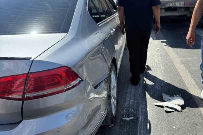 Siirt’te kamyon, kırmızı ışıkta bekleyen araçlara çarptı