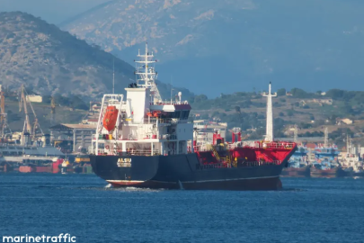 Silivri açıklarında iki ticari gemi çarpıştı: 10 personelden haber alınamıyor