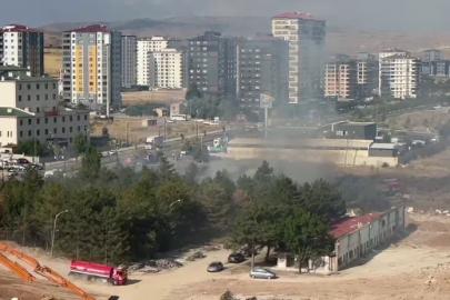 Sivas’ta akaryakıt istasyonu yanında çıkan yangın paniğe neden oldu