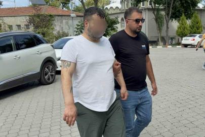 Sokakta bıçaklı dehşet: Tanımadığı kadını bıçaklayıp ağır yaraladı