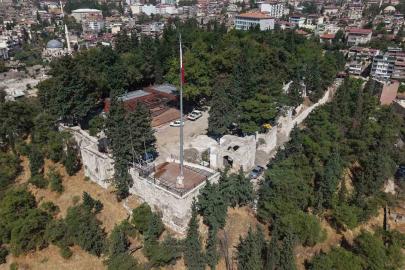 Tarihi Kahramanmaraş Kalesi, ziyaretçilerini ağırlamak için gün sayıyor