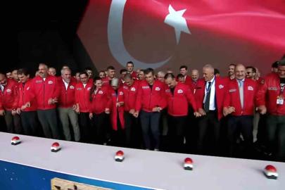 TEKNOFEST açılışında protokol halay çekti