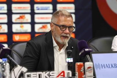 Thorsten Fink: "Forvetimiz olsaydı maçı kazanacaktık"
