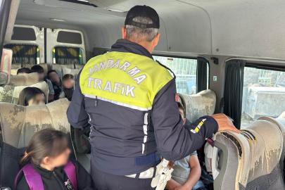 Tokat’ta jandarmadan okul servislerine sıkı denetim