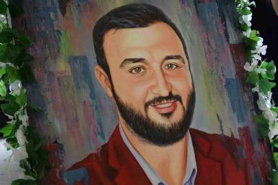 Trafik kazasında hayatını kaybeden Gazeteci Dursun Biran Yılmaz, evlilik yıl dönümünde toprağa verildi