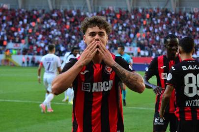 Trendyol Süper Lig: Çorum FK: 2 - Eyüpspor: 0 (İlk yarı)