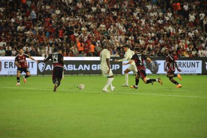 Trendyol Süper Lig: Gaziantep FK: 0 - Fenerbahçe: 0 (Maç devam ediyor)