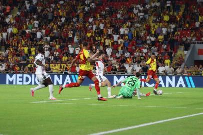 Trendyol Süper Lig: Göztepe: 2 - Gaziantep FK: 4 (Maç sonucu)