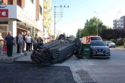 Üç araca çarpan otomobil takla attı, sürücü yara almadan kurtuldu