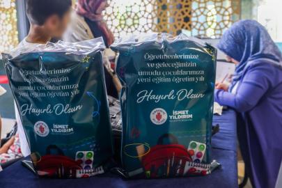 Ümraniye Belediyesi’nden 5 bin öğrenciye kırtasiye desteği