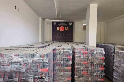 Uşak’ta 16 bin 200 adet tarihi geçmiş enerji içeceği ele geçirildi