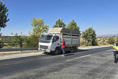 Uşak’ta hayvan hastalıklarına karşı yol kontrolleri sürüyor