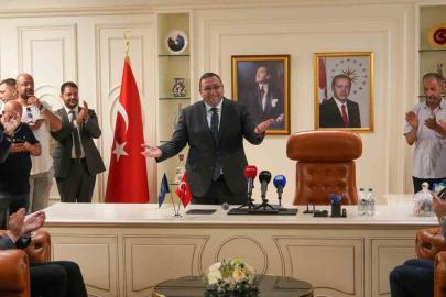 Üsküdar Belediye Başkanvekili Dündar Ziya Gültekin görevine başladı