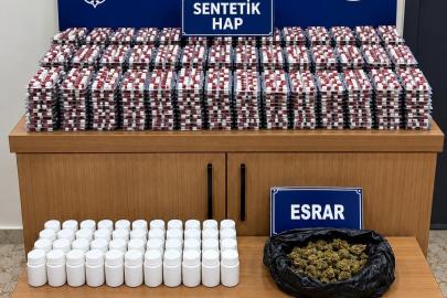 Uyuşturucu taciri binlerce sentetik hap ve esrarla yakalandı