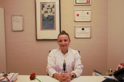 Uzmandan masa başı çalışanlara uyarı: "Omurganız için 15 dakikada bir hareket edin"