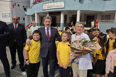 Vali Tavlı: "Sevgiyle yetiştireceğimiz evlatlarımız, istikbalimizin ve Türkiye Yüzyılı’nın mimarı olacak"