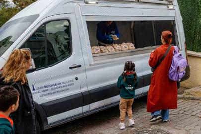 Velilerin gönlü rahat, miniklerin karnı tok