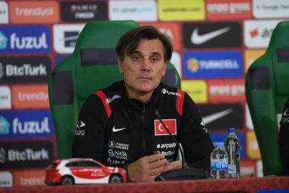 Vincenzo Montella’dan istifa açıklaması: "Hayır, yaptığım çalışmalara inanıyorum"