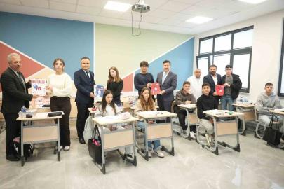 Yenişehir’de üniversite adaylarına 3 bin kitap desteği