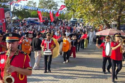 Yeşilçomlu Kavun Festivali bölge üreticisine pazar oluşturuyor