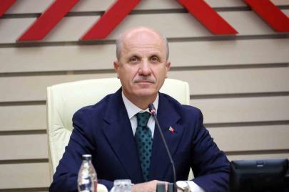 YÖK Başkanı Özvar Gazze İslam Üniversitesinde akademik yıl açılış dersini verdi