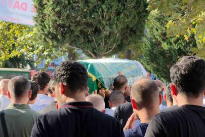Yolun karşısına geçmek isterken canından olan genç kız son yolculuğuna uğurlandı