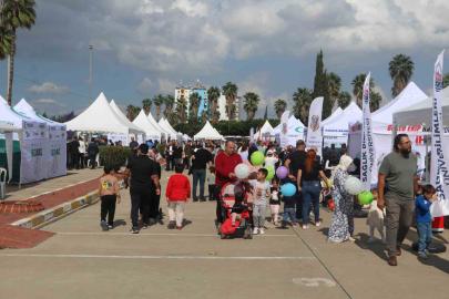 Adana’da aileler bağımlılığa karşı festivalde buluştu